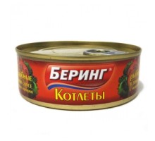 Томат соусындағы көкөніс гарнирі бар балық котлеттері «Беринг»