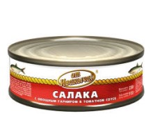 Томат соусындағы көкөніс гарнирі бар салака