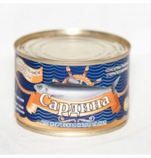 Май қосылған табиғи атлантикалық сардина 