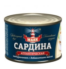 Май қосылған табиғи атлантикалық сардина